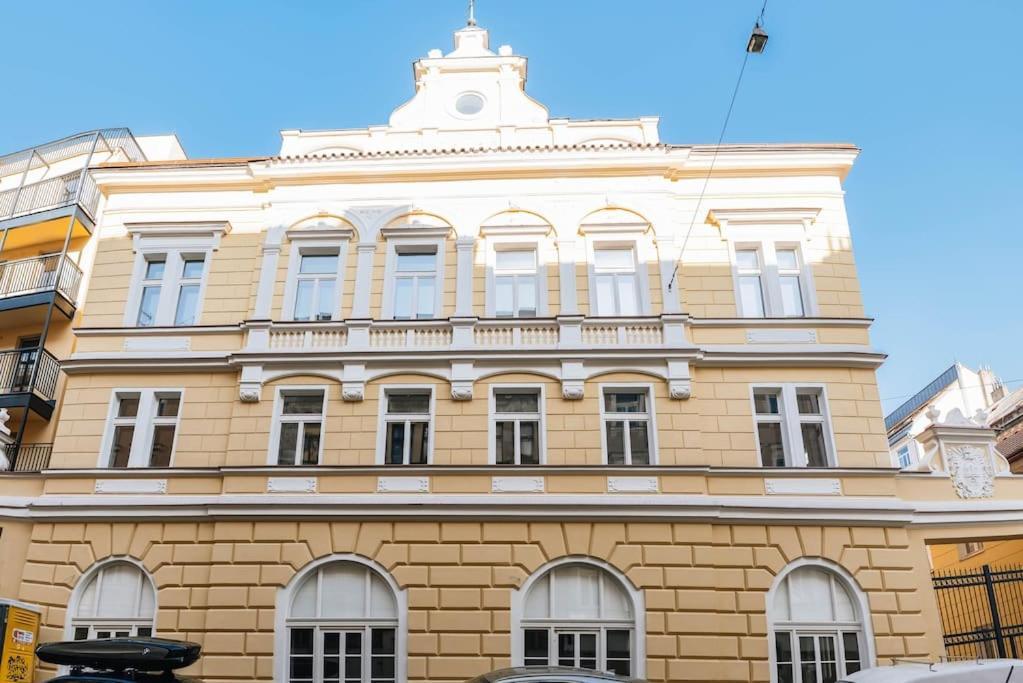 Cavallo Deluxe Xl Balcony City Center * Praga